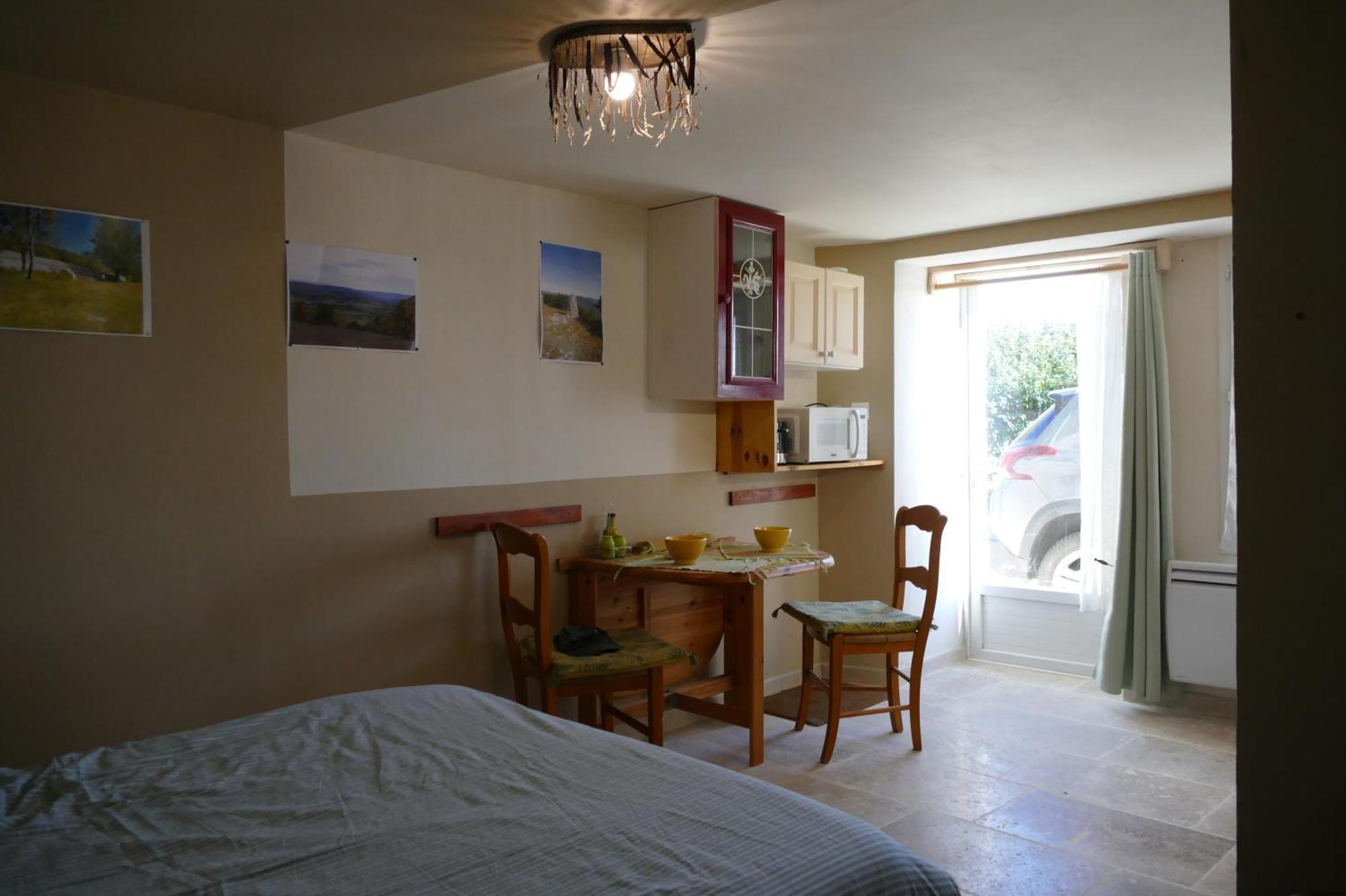 Les Bois Rouges Bed and Breakfast La Rochegiron Exteriör bild